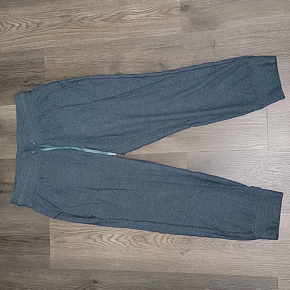 Jogger Crop - Picture 2 of 8